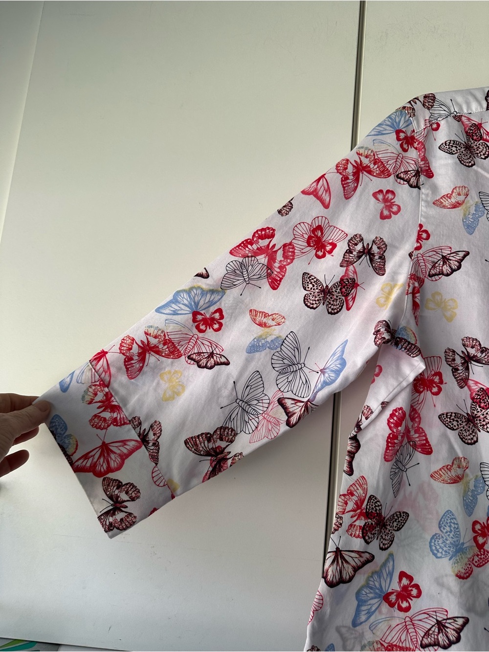 🦋 Foxcroft NYC Butterfly Print Shirt Size 14 White 100% Cotton Wrinkle Free - Picture 2 of 10